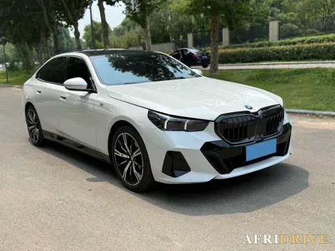 2024 BMW 5 Series 3