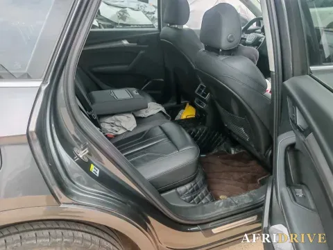 2022 Audi Q5L 5