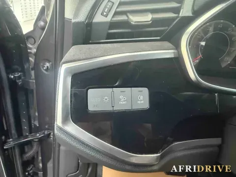 2023 Audi Q3 5