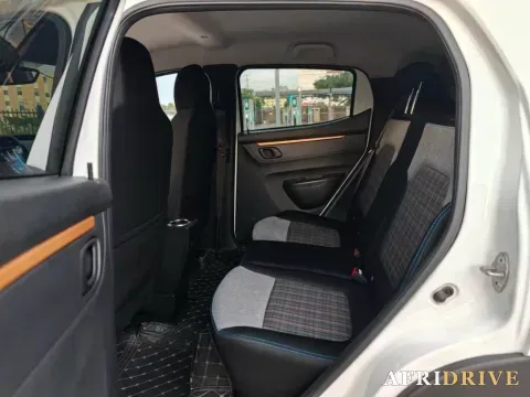 2021 DongFeng eπ Nami EX1 5
