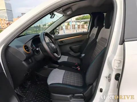 2021 DongFeng eπ Nami EX1 6