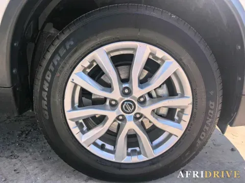 2022 Nissan X-Trail 4