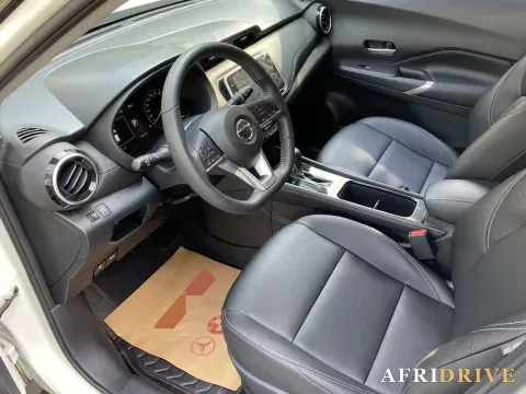 2022 Nissan Kicks 4