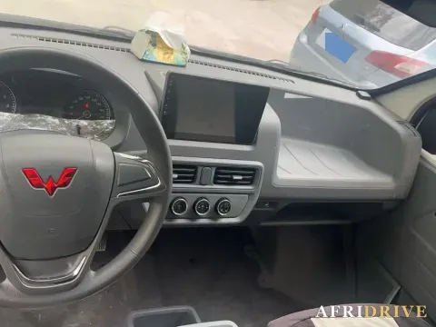 2024 WuLing YangGuang 4