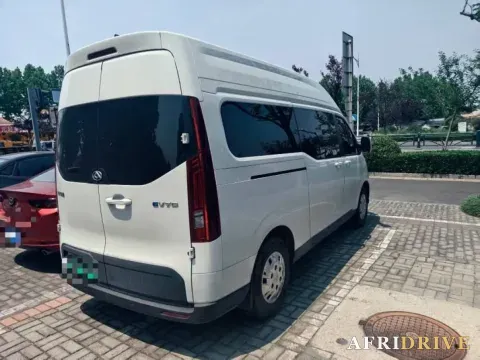2024 MAXUS XinTu EV70 5