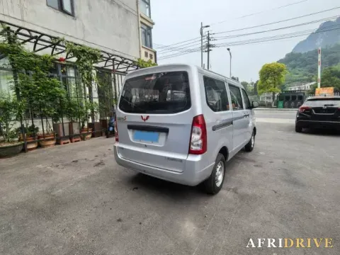2022 WuLing RongGuang S 8