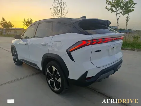 2023 Geely Galaxy L7 5