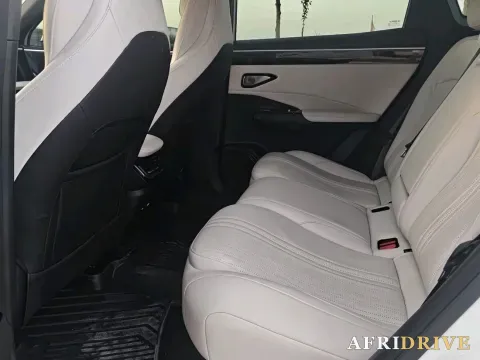 2023 Geely Galaxy L7 7