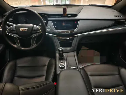 2021 Cadillac XT5 5