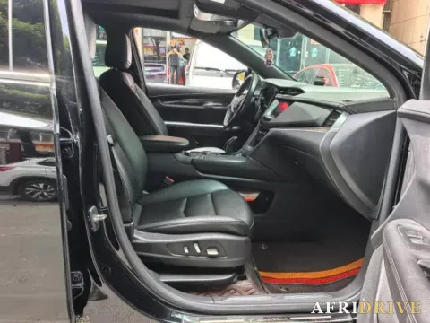2021 Cadillac XT5 8