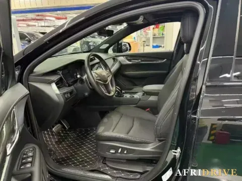 2022 Cadillac XT5 4
