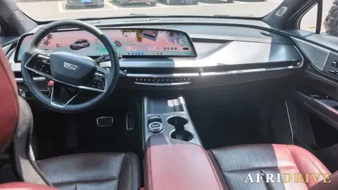 2025 Cadillac XT5 3