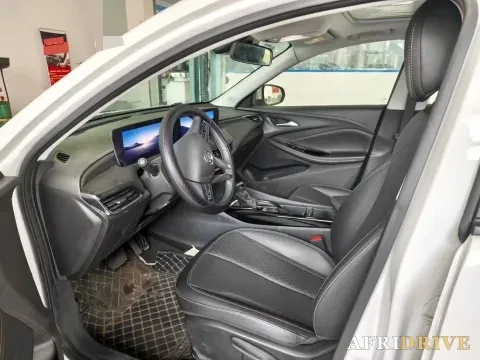 2023 Buick Verano 4