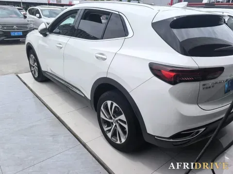 2022 Buick EnvisionS 8