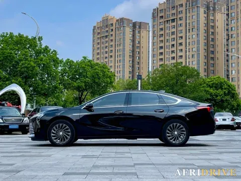 2025 Buick Larcosse 3
