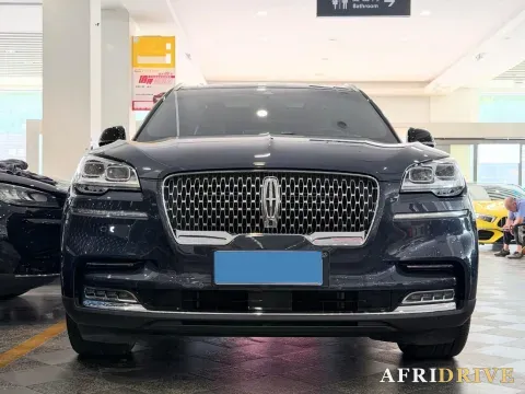 2022 Lincoln Aviator 2