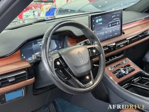 2022 Lincoln Aviator 5