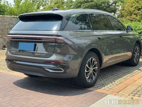 2023 Lincoln Nautilus 4