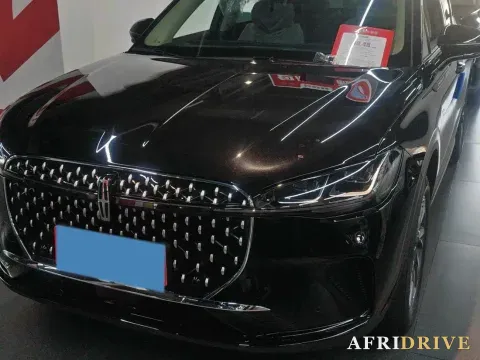 2025 Lincoln Corsair 4