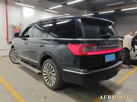 2020 Lincoln Navigator 4