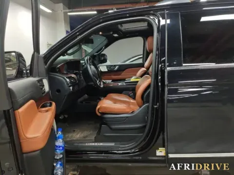 2020 Lincoln Navigator 5