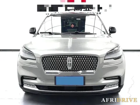 2020 Lincoln Aviator 2