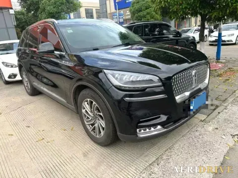 2020 Lincoln Aviator 2