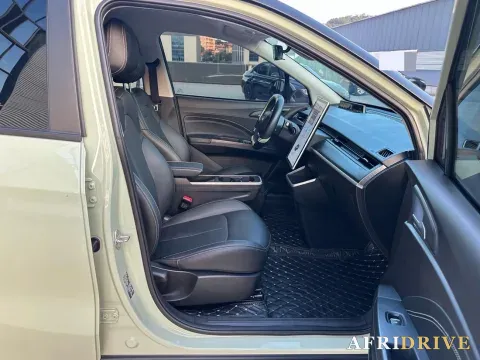 2022 Neta V 5