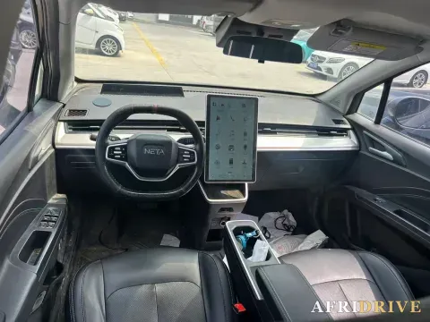 2022 Neta V 6
