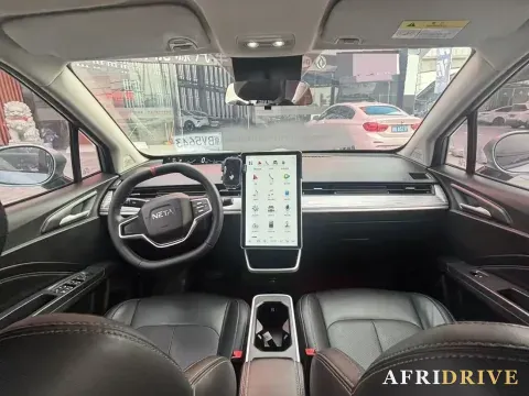 2022 Neta V 6