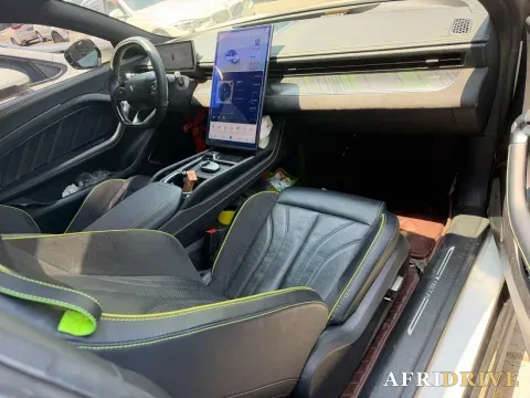 2023 Neta GT 7