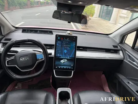 2022 Neta V 6