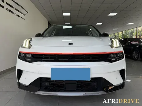 2020 LYNK&CO 06 2