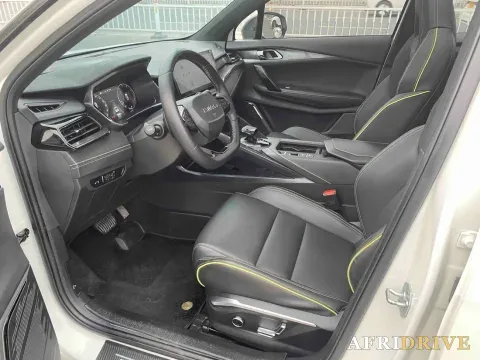 2023 LYNK&CO 06 4