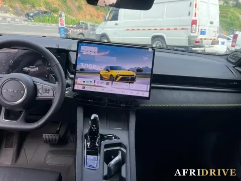 2026 LYNK&CO 03 6