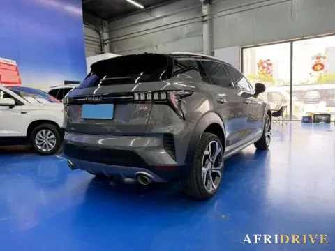 2023 LYNK&CO 06 7