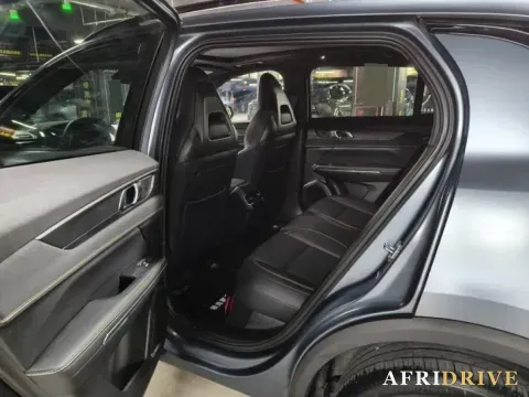 2025 LYNK&CO 01 5