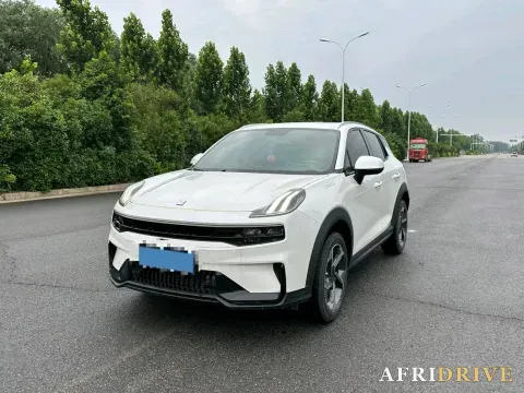 2023 LYNK&CO 06