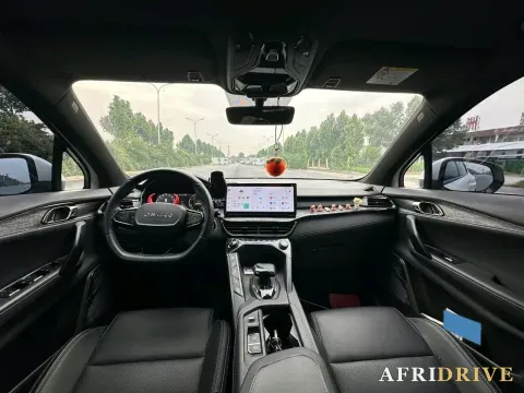 2023 LYNK&CO 06 5