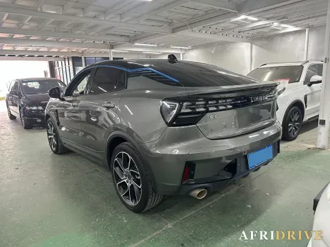 2022 LYNK&CO 05 7