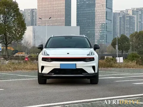 2020 LYNK&CO 06 2