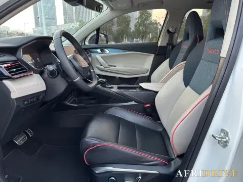 2020 LYNK&CO 06 4