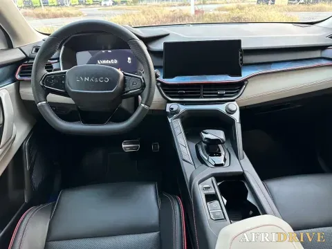 2020 LYNK&CO 06 5