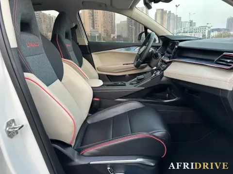 2020 LYNK&CO 06 6