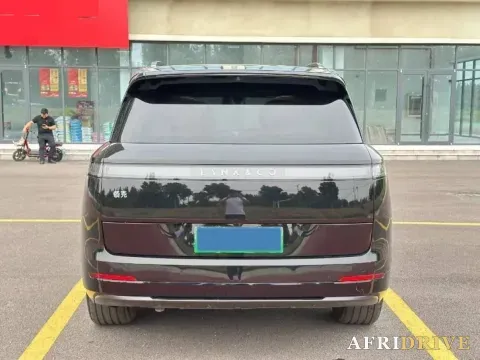 2025 LYNK&CO 900 5