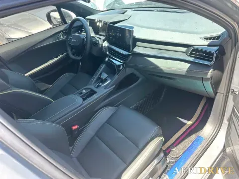2023 LYNK&CO 06 3