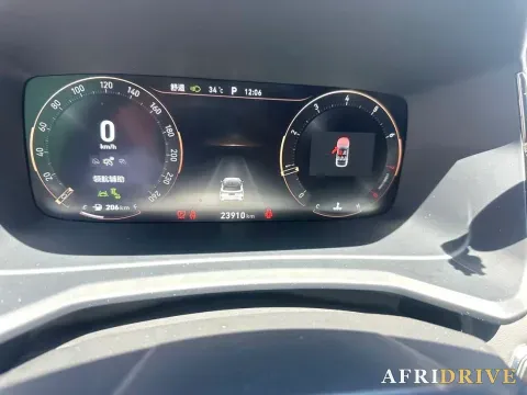 2023 LYNK&CO 06 5