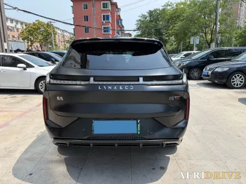 2023 LYNK&CO 08 EM-P 5