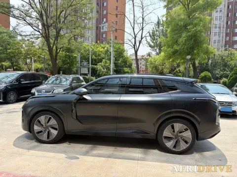 2023 LYNK&CO 08 EM-P 8