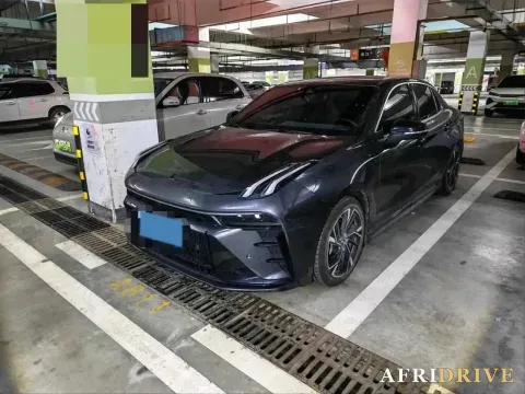 2023 LYNK&CO 03